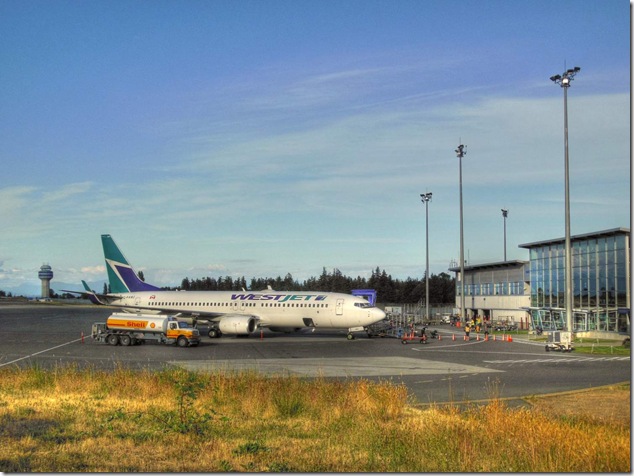 C-FAWJ,Comox,Westjet,Boeing 737-8CT