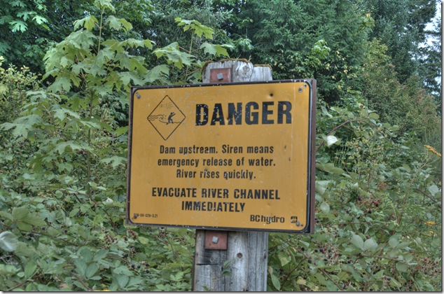 Island signs,BC Hydro,Puntledge,river safety,warning signs Island signs,BC Hydro,Puntledge,river safety,warning signs