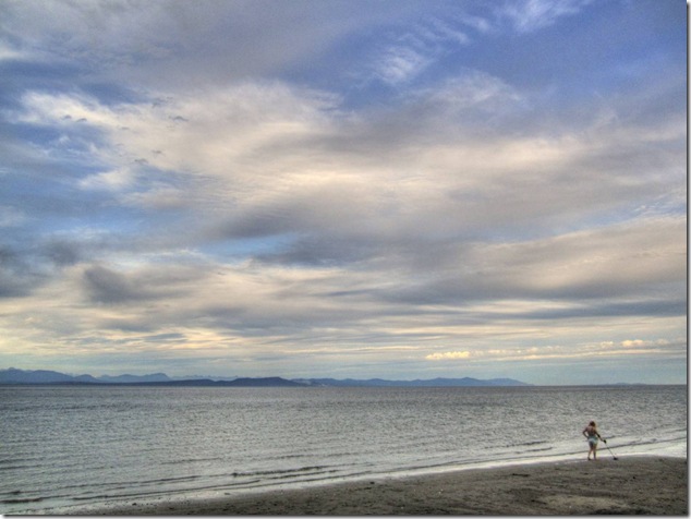 beach,beach combing,nature,ocean,clouds