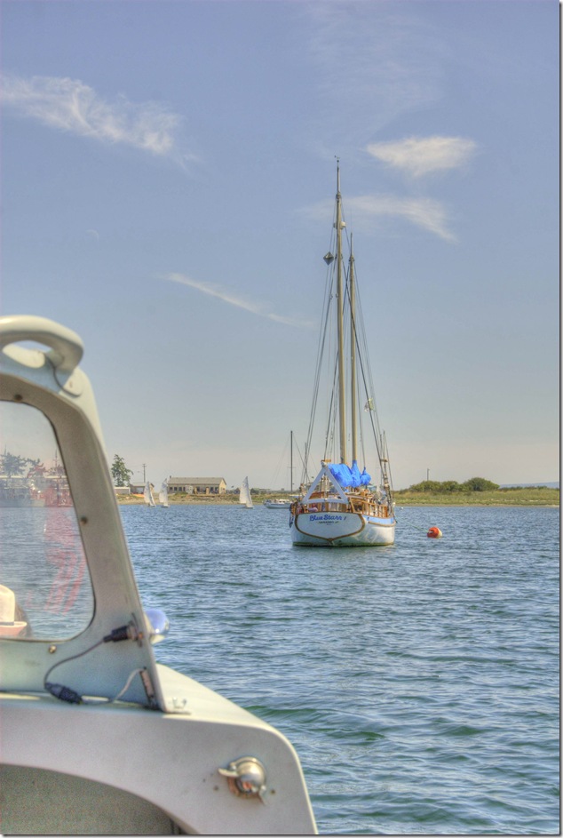 Comox Marina,RCN,motor work boat,Blue Starr 1,HMCS Quadra,sail boat