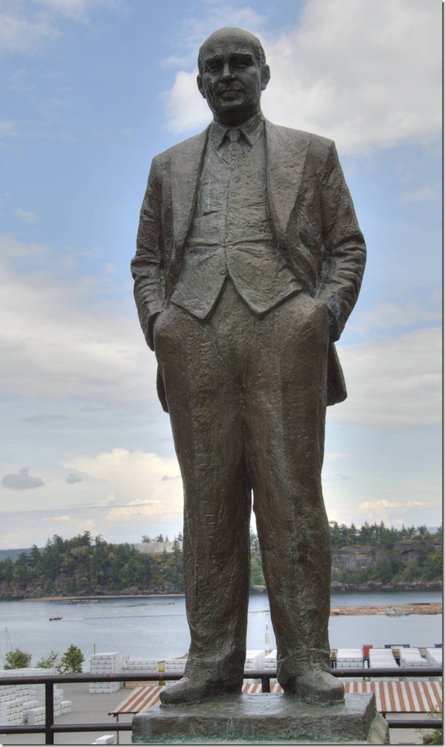 Chemainus, Highway 1A, Art,Vancouver Island Images,Cowichan Valley,totem poles,H.R. MacMillan 