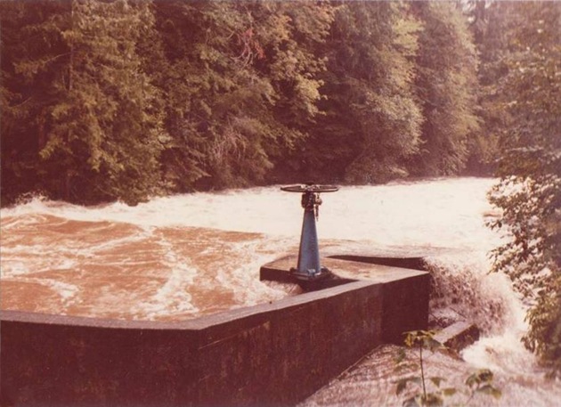 Browns River Dam,Courtenay,history