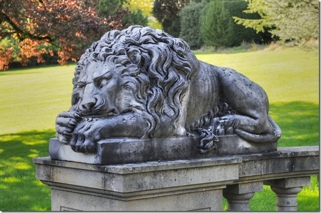 Hatley Park National Historic Site,lions,statues,art,history