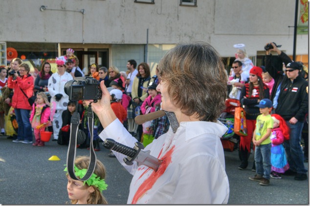 Halloween,Courtenay,parade,Vancouver Island Images,zombies,shooting the shooter