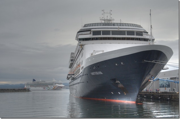 Ogden Point, James Bay,cruise ship terminal,Victoria,coean,tourism,Norwegian Peal,MS Amersterdam