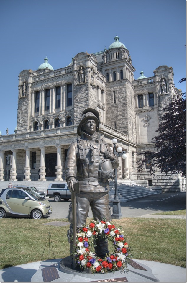 The Last Alarm,Victoria,statue,fire fighters