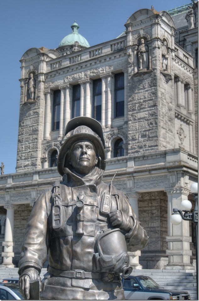 The Last Alarm,Victoria,statue,fire fighters