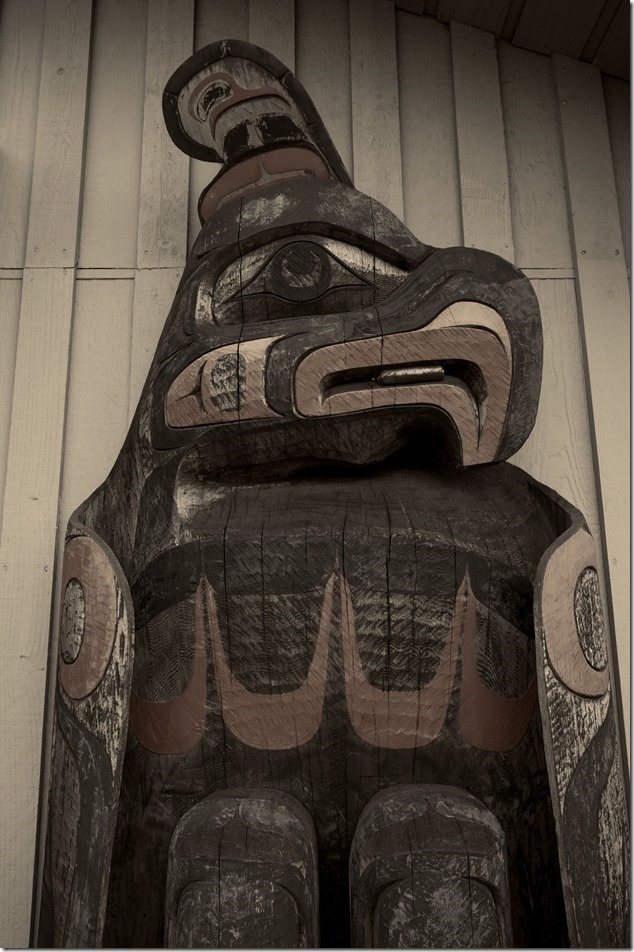 Totem poles,K'&oacute;moks First Nation,First Nation,Comox