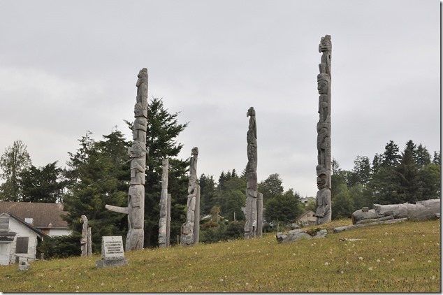 North Island,Northern Gulf Islands,Alert Bay,totem poles,Namgis Burial Grounds,Cormorant Island
