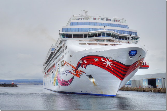 Norwegian Jewel,Ogden Point,Victoria Cruise Ship Terminal,James Bay