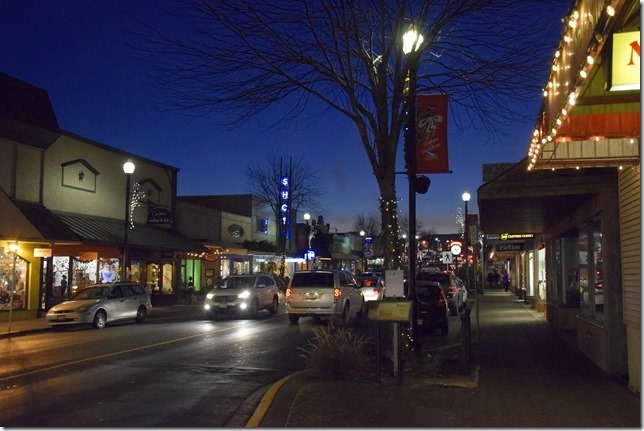 Courtenay,existing light,night