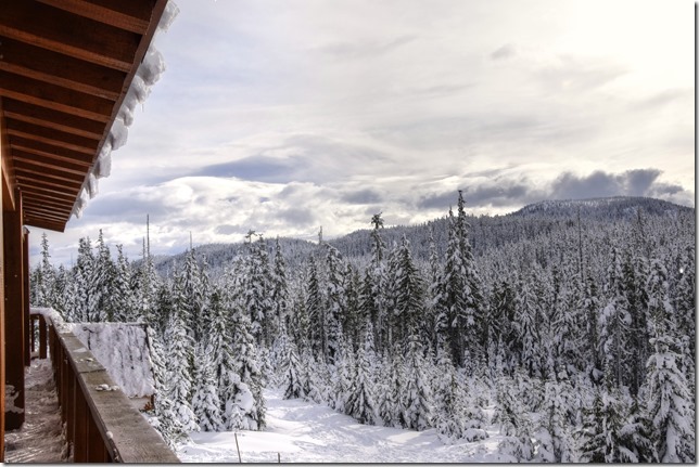 nature,Provincial Park,Strathcona,snow,fall,mountains,Raven Lodge