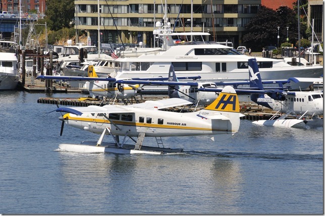 Victoria,inner harbour,James Bay,tourism,1959 Dehavilland DHC-3,1959 Dehavilland DHC-3,Harbour Air,sea plane,float plane