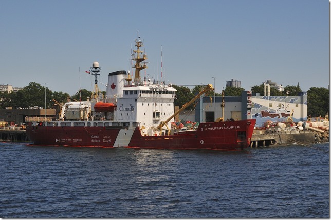 Canadian Coast Guard,Sir Wilfrid Laurier,James Bay,Victoria,ice breaker