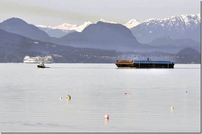 BC Ferries,Gabriola Island,Georgia Strait,British Columbia,Gulf Islands,Queen of Alberni,barge,tug,Gabriola Sands Provincial Park