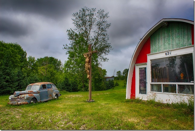 Quebec,old cars,Quonset hut,Quonset hut