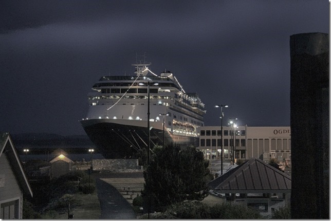 Victoria,Dallas Road,Ogden Point Breakwater,Victoria Cruise Ship Terminal,ships,cruise ship terminal,existing light photography
