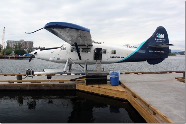 airplane, C-FHAAL, de Havilland Canada DHC-3 Otter, float plane, Harbour Air, marina, Victoria, ocean,Victoria Float Plane Terminal