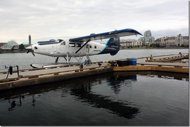 airplane, C-FHAAL, de Havilland Canada DHC-3 Otter, float plane, Harbour Air, marina, Victoria, ocean,Victoria Float Plane Terminal