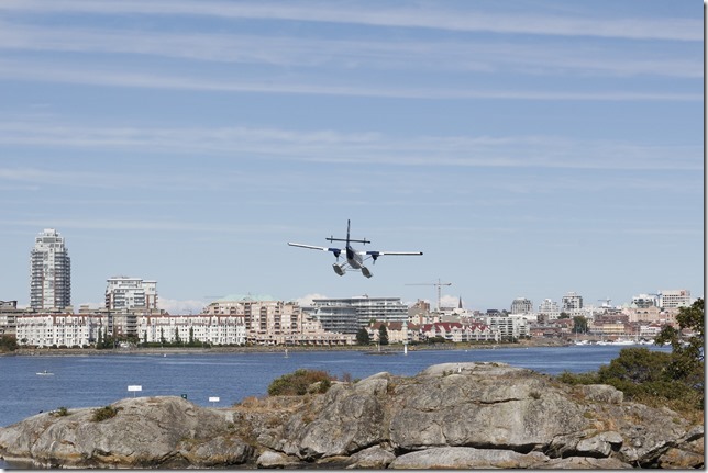 Victoria,float planes,ocean,sea planes,De Havilland DHC-6 SERIES 200 Twin Otter,West Coast Air,Victoria Inner Harbour,C-FGQH