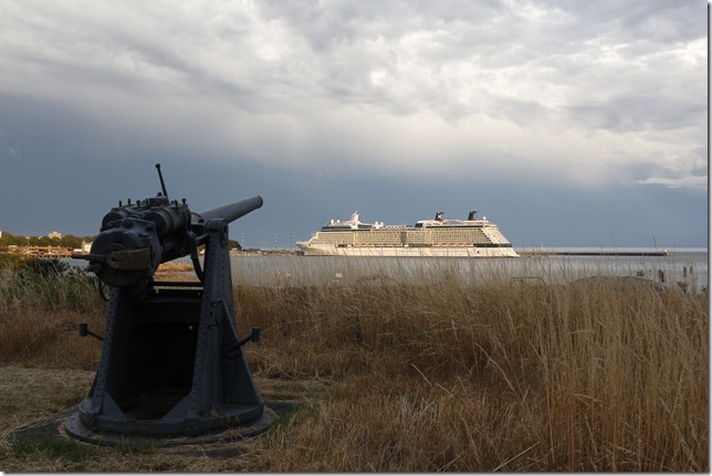 Victoria,Dallas Road,Ogden Point Breakwater,Victoria Cruise Ship Terminal,ships,cruise ship terminal