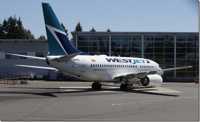 air craft,Westjet,Boeing 737-600,Comox Valley Airport,YQQ,C-GBWS