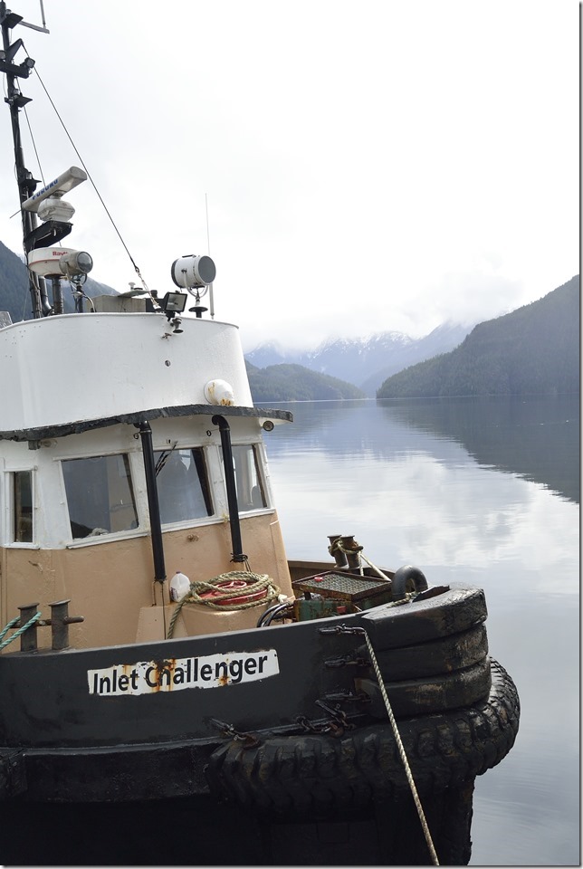 Gold River,British Columbia,Vancouver Island,ocean,Highway 28,tugs