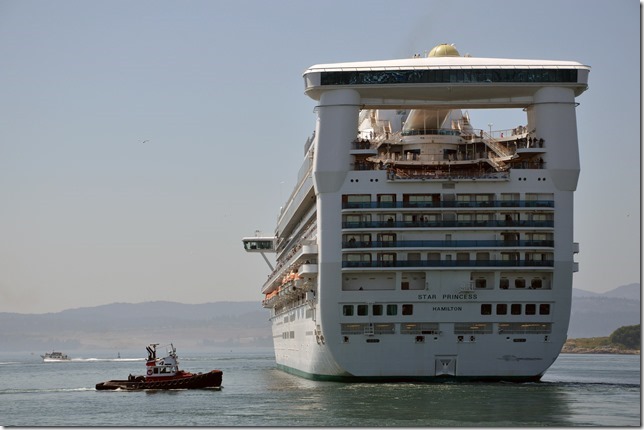 Victoria,Dallas Road,Ogden Point Breakwater,Victoria Cruise Ship Terminal,ships,cruise ship terminal,Star Princess,tug boat Victoria,Dallas Road,Ogden Point Breakwater,Victoria Cruise Ship Terminal,ships,cruise ship terminal,Star Princess,tug boat
