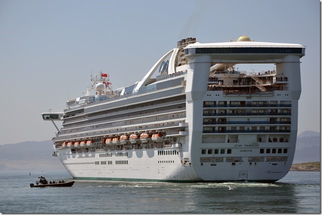 Victoria,Dallas Road,Ogden Point Breakwater,Victoria Cruise Ship Terminal,ships,cruise ship terminal,Star Princess,tug boat Victoria,Dallas Road,Ogden Point Breakwater,Victoria Cruise Ship Terminal,ships,cruise ship terminal,Star Princess,tug boat