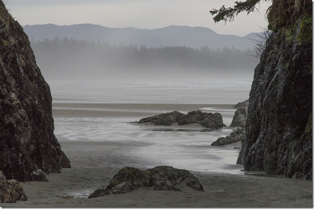 Long Beach National Park Reserve,ocean,Pacific Rim,Highway 4,Tofino,Ucluelet,ocean,waves,fall,beach