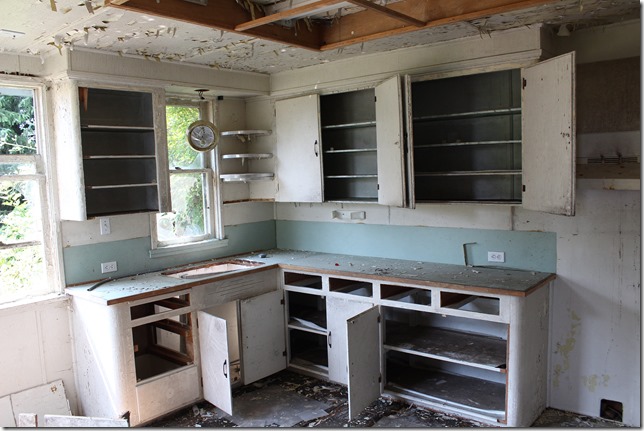 Jordan River,old house,buildings,history,tsunami,BC Hydro,Juan de Fuca Strait,ocean,shack,beach,nature,Highway 14