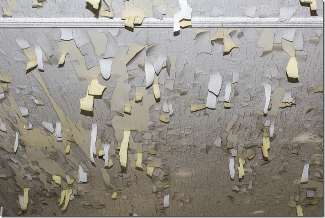 peeling paint,old house,abandonded