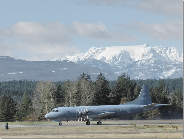 CFB Comox,CVAC,YQQ,Comox Airport,air planes,19 Wing Comox,mountains,Comox Glacier,CP-140 Aurora