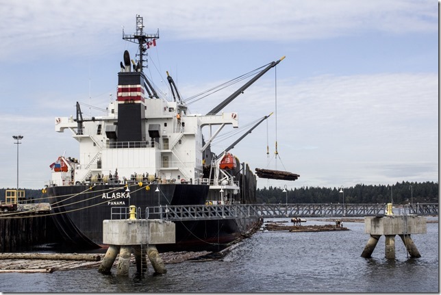 log transport,forestry,Nanaimo,ships,British Columbia,softwood lumber,export goods,longshoremen