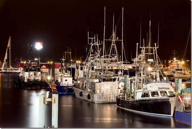 existing light photography,night,ships,marina,Nanaimo