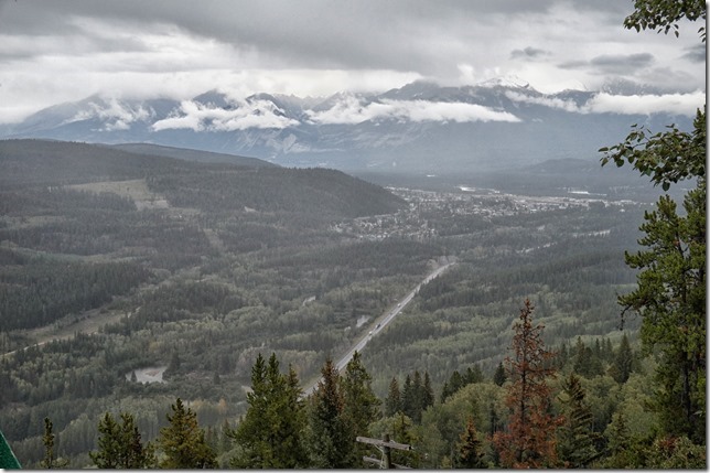 Alberta,Jasper,Jasper National Park,Canada,tourism,Highway 16A,cable car,Jasper SkyTram,Highway 93,Whistlers Mountain