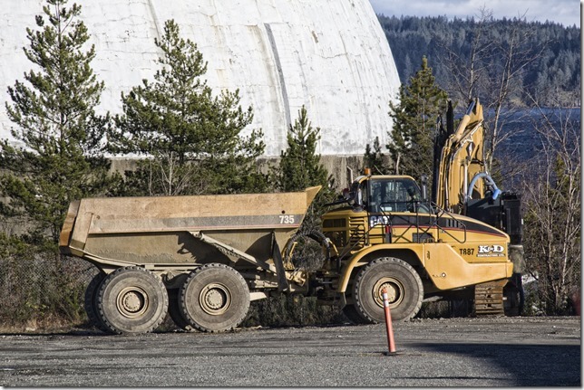 Campbell River,Highway 19,North Island,winter,vehicles,dumptruck,Caterpillar 735 Articulated Dump Truck