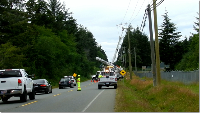 time-lapse,time lapse,timelapse,flaggers,traffic,line crew,power line, power pole,worksafe,Vancouver Island,British Columbia,Comox Valley,traffic control