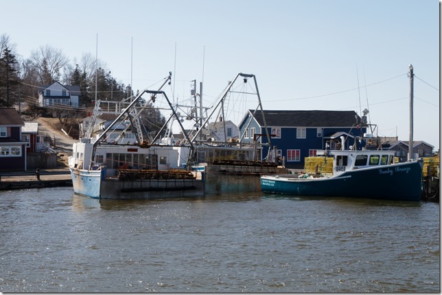Nova Scotia,Canada,Atlantic Canada,Maritimes,fish boats,ocean,wharf,dock,pier,tides,Bay of Fundy