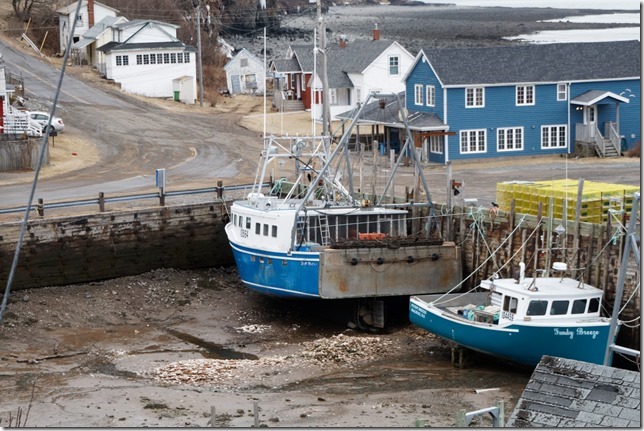 Nova Scotia,Canada,Atlantic Canada,Maritimes,fish boats,ocean,wharf,dock,pier,tides,Bay of Fundy,Harbourville